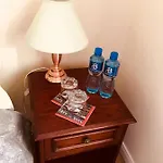 Bed & Breakfast Treasure Box Retreat Clifden
