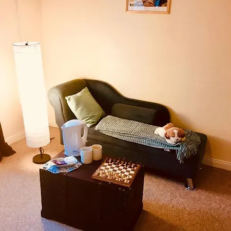 Treasure Box Retreat קליפדן