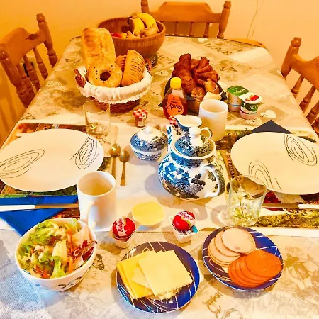 Bed & Breakfast Treasure Box Retreat Clifden